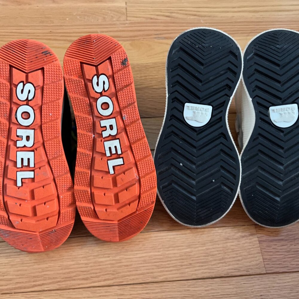 Sorel Winter Boots - Size 1 Kids - Picture 6 of 9